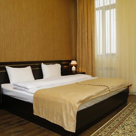 Tomu'S Hotel Ґюмрі Екстер'єр фото