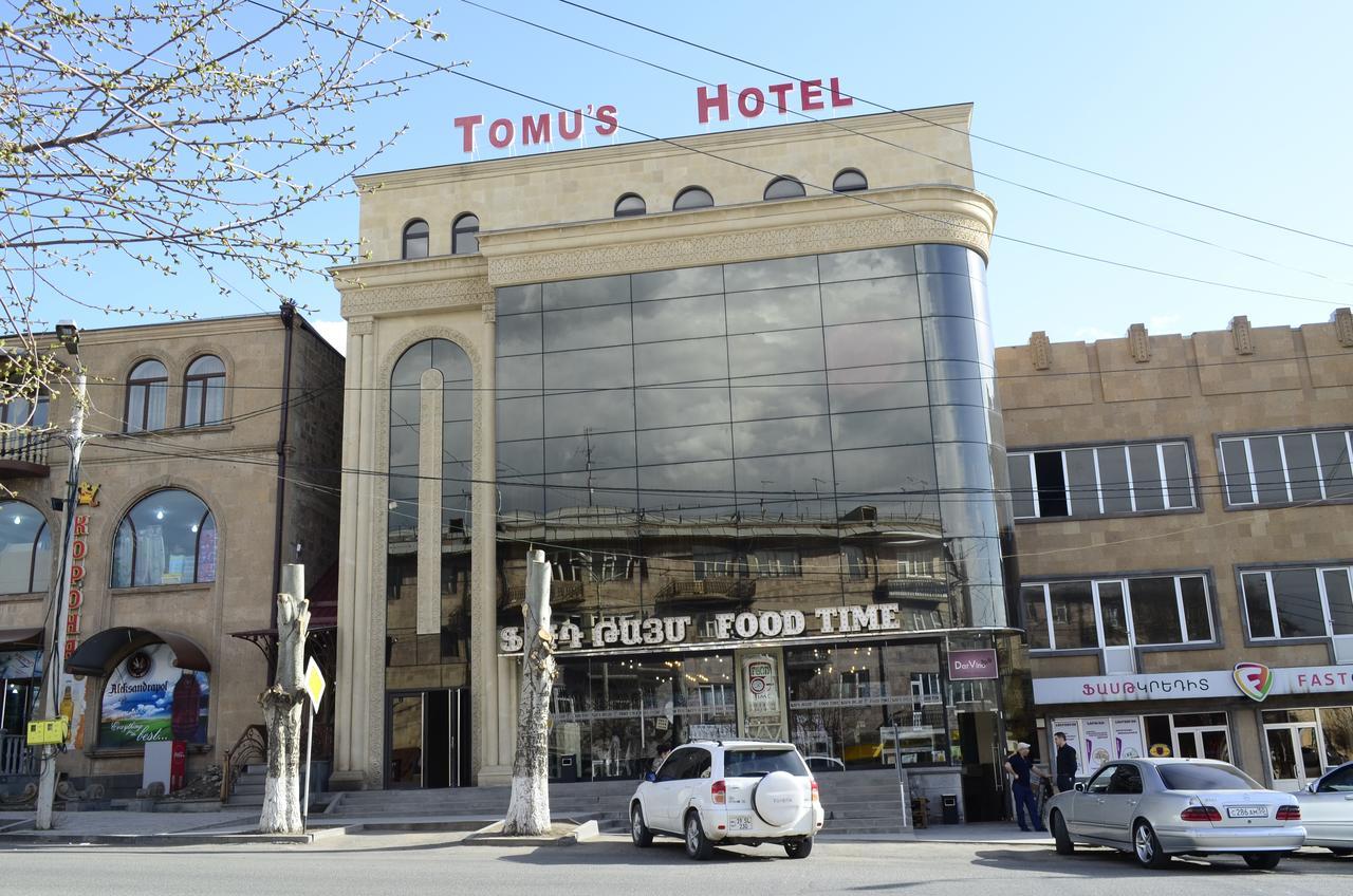 Tomu'S Hotel Ґюмрі Екстер'єр фото