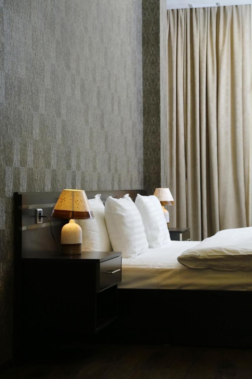 Tomu'S Hotel Ґюмрі Екстер'єр фото
