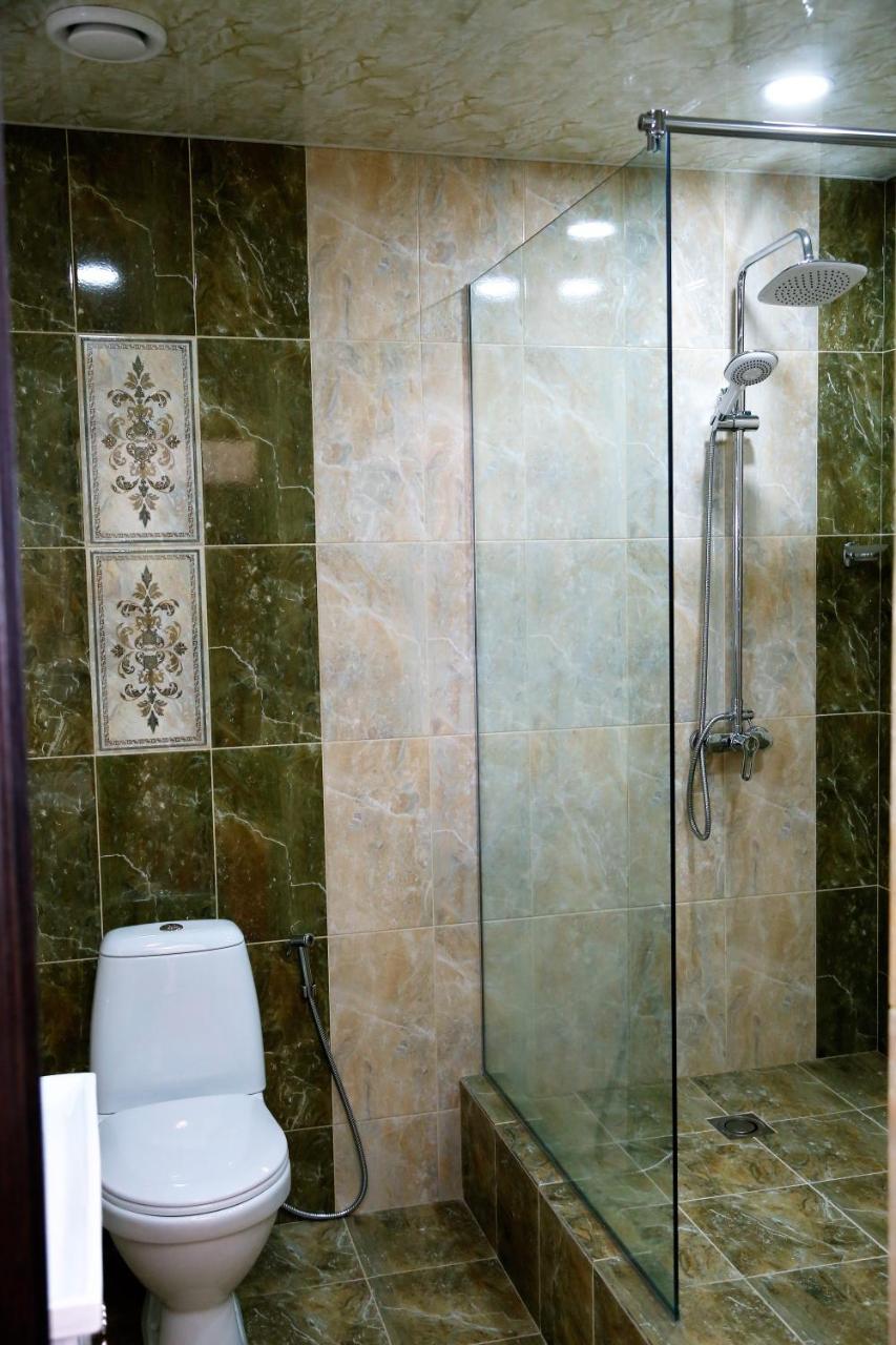 Tomu'S Hotel Ґюмрі Екстер'єр фото