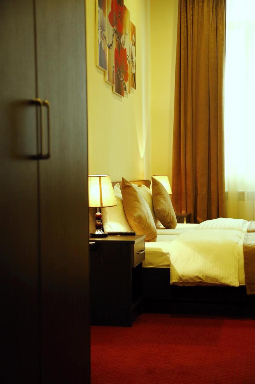 Tomu'S Hotel Ґюмрі Екстер'єр фото